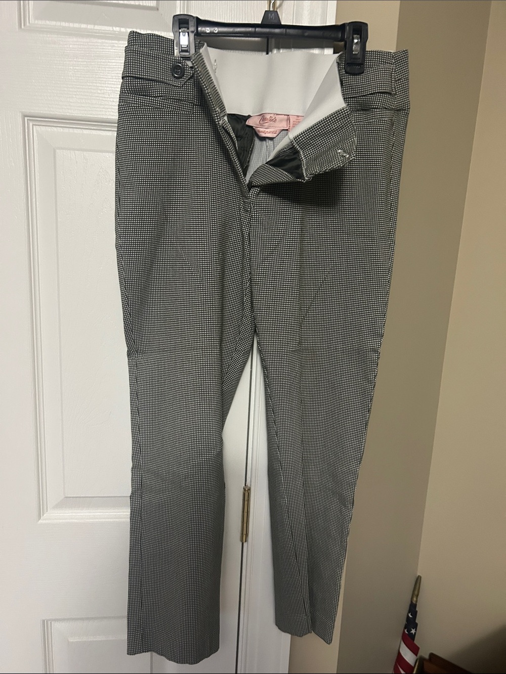 Candie's olive Green & White Cropped Houndstooth Ankle Pants - Picture 3 of 3